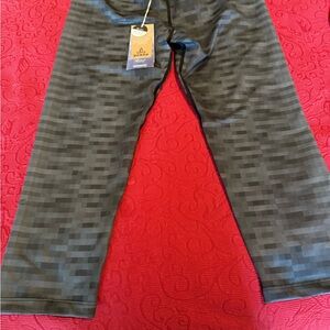 PRANA Charcoal Knit Leggings. Size M. NEW WITH TAGS.